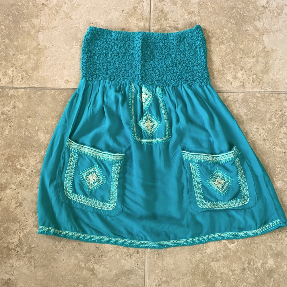 Cute teal strapless dress or swimsuit cover-up.
